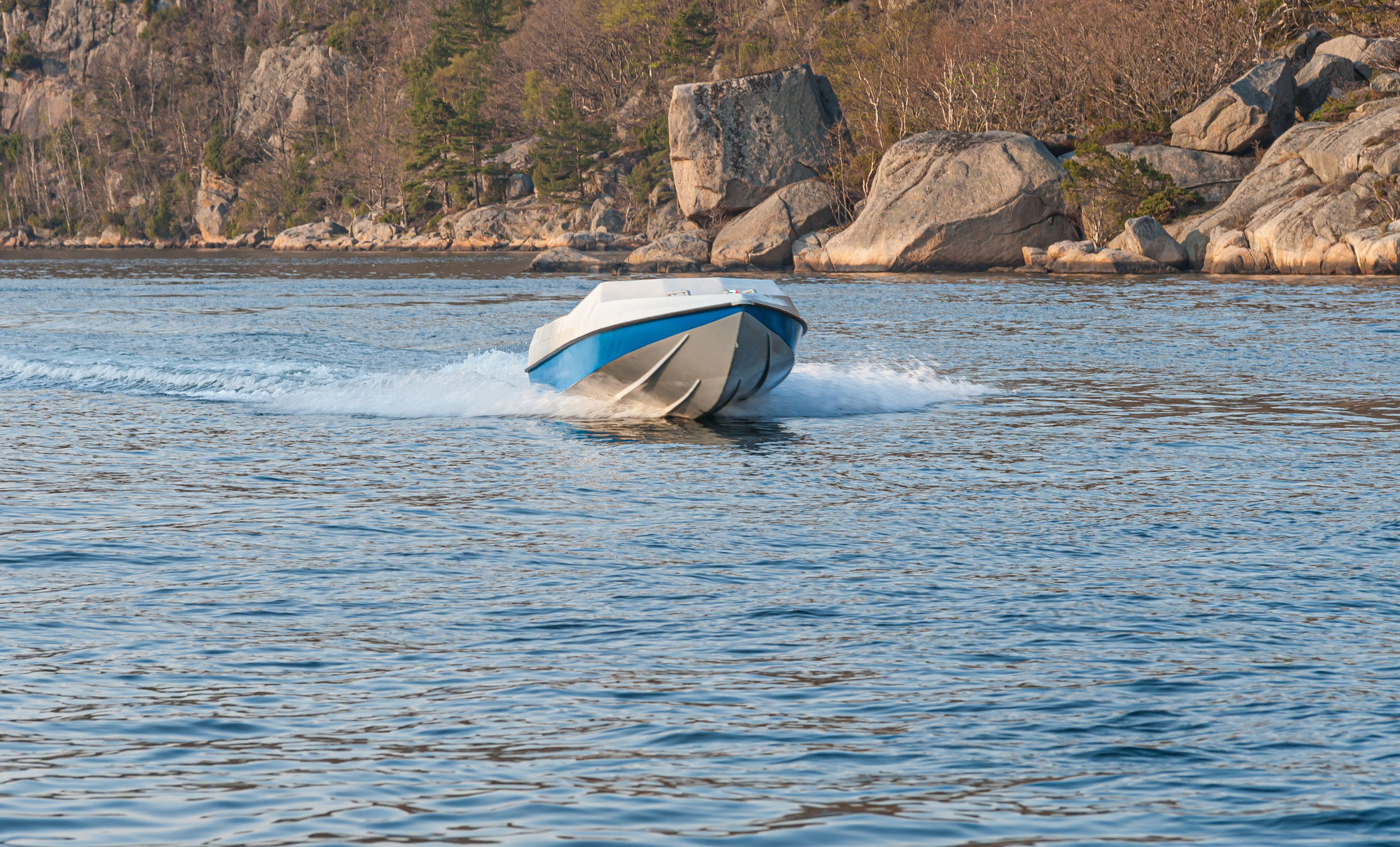 Colorado woman injured after falling on a boat at the Lake of the Ozarks