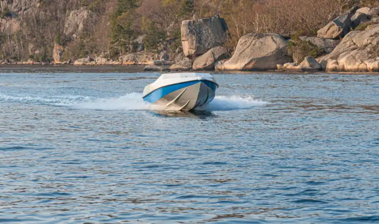 Boating accident in Lake of the Ozarks leaves one injured