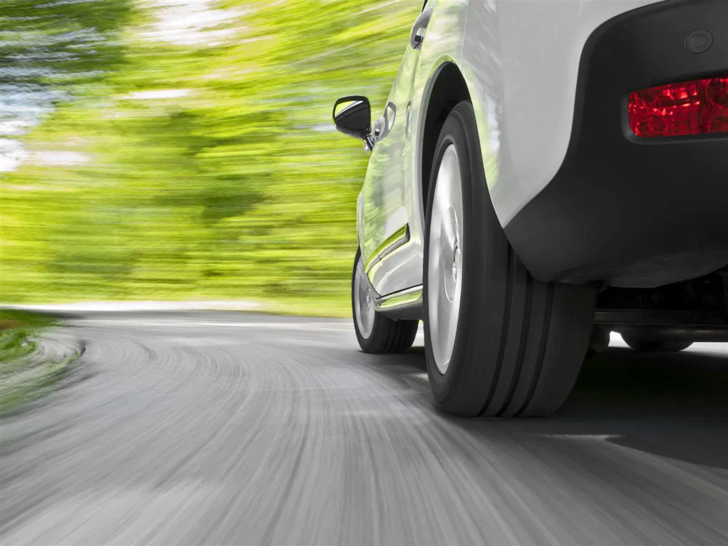Driver Seriously Injured in Morgan County Crash